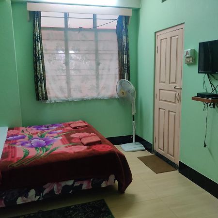 Travellers Bed And Breakfast Σιλόνγκ Εξωτερικό φωτογραφία