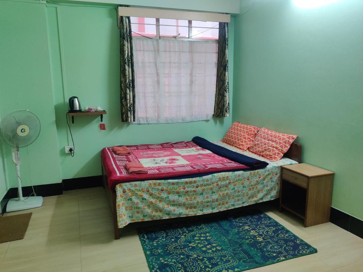 Travellers Bed And Breakfast Σιλόνγκ Εξωτερικό φωτογραφία