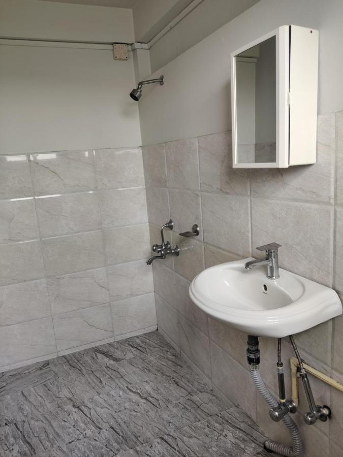 Travellers Bed And Breakfast Σιλόνγκ Εξωτερικό φωτογραφία