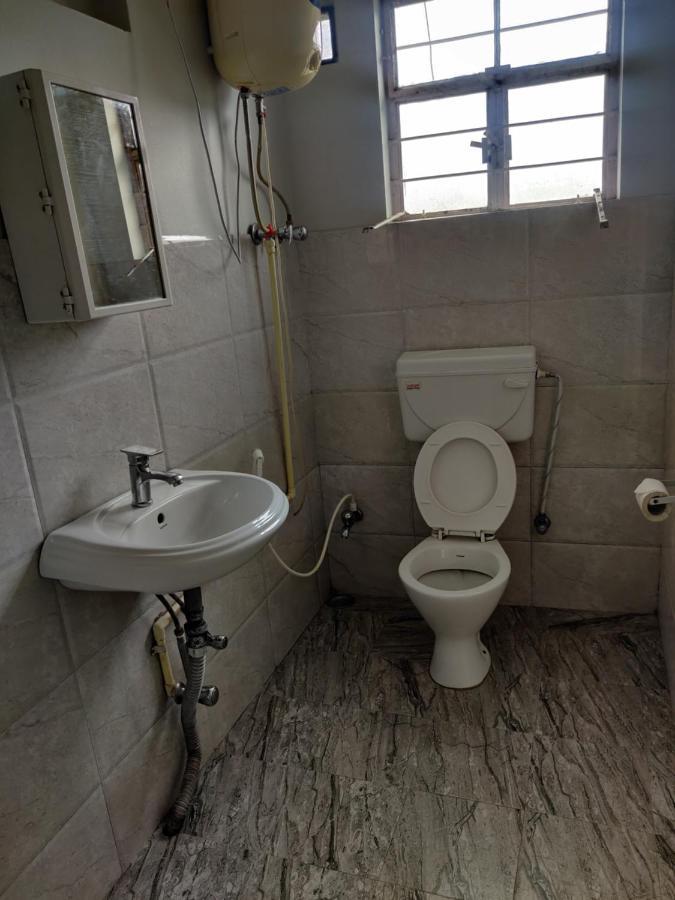 Travellers Bed And Breakfast Σιλόνγκ Εξωτερικό φωτογραφία