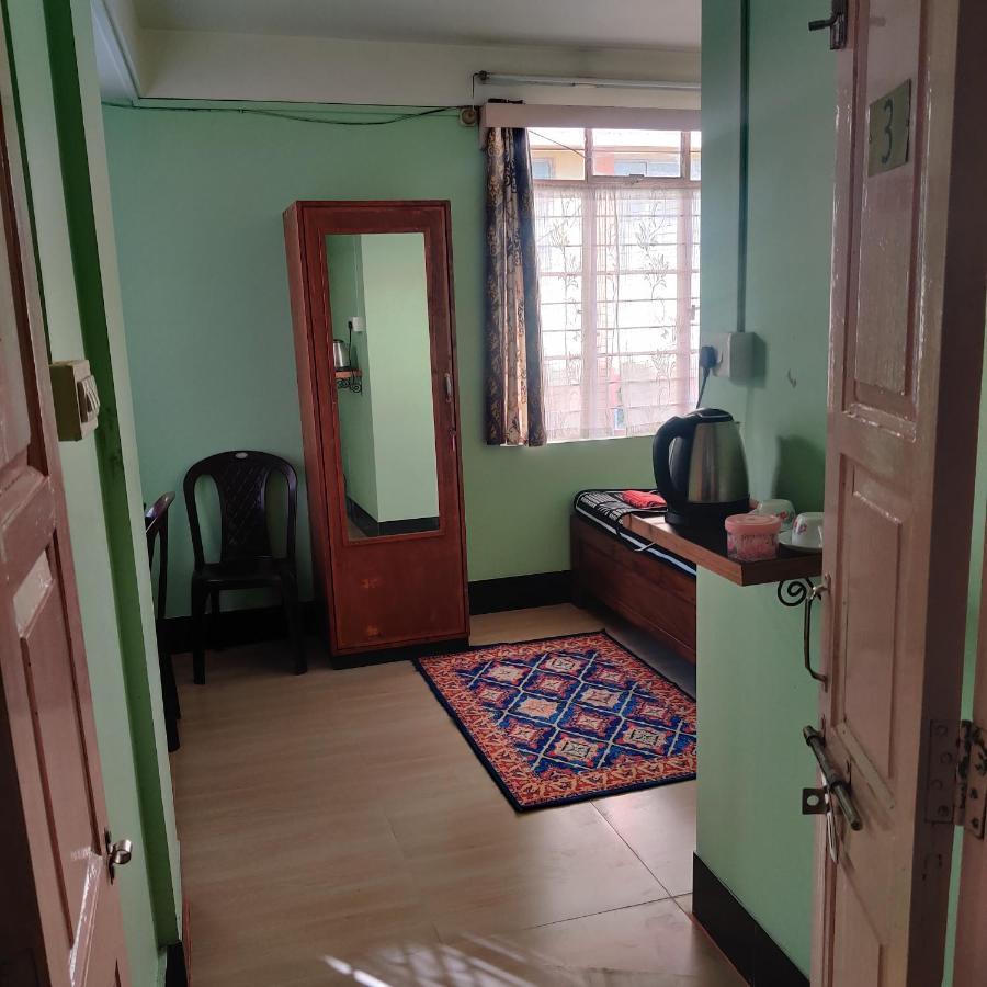 Travellers Bed And Breakfast Σιλόνγκ Εξωτερικό φωτογραφία